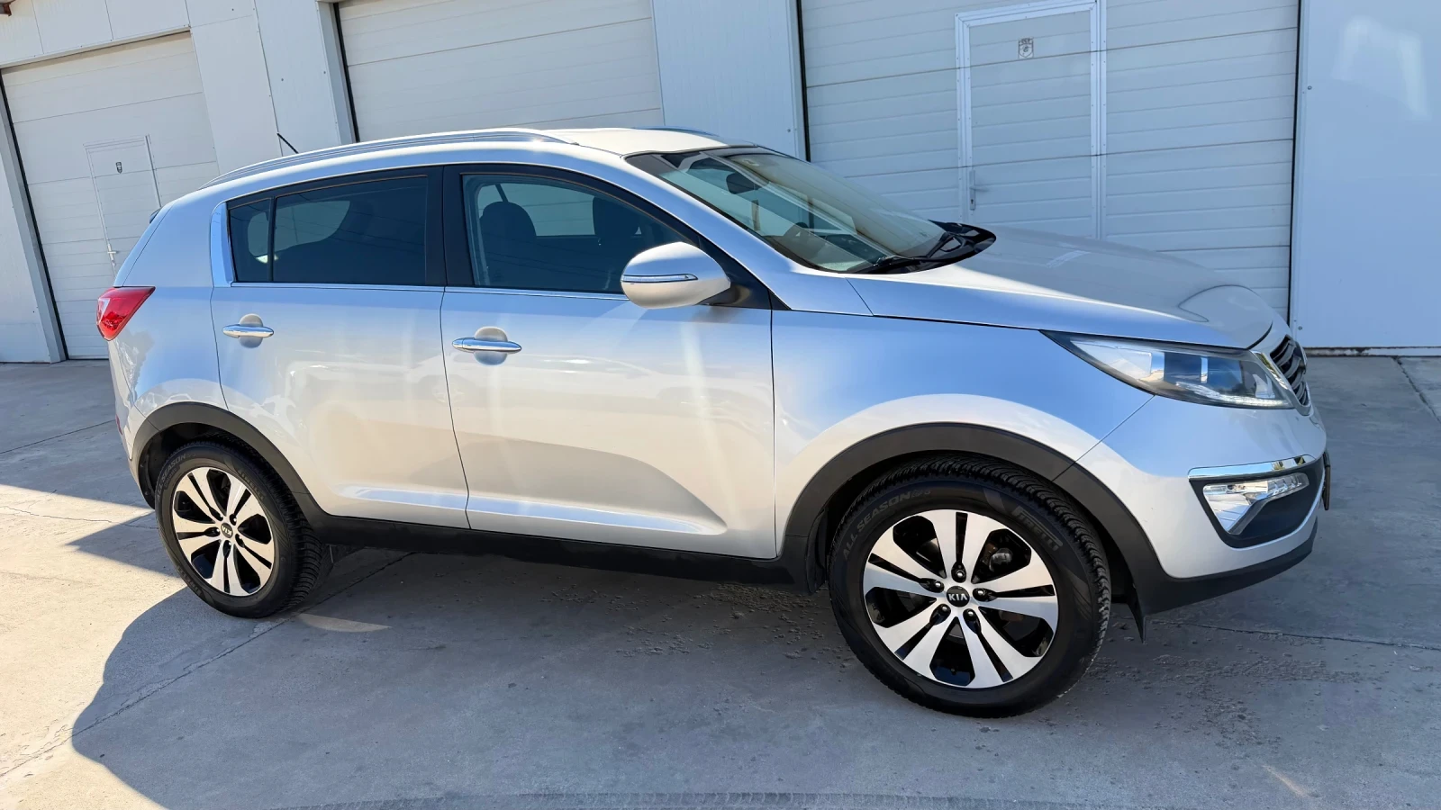 Kia Sportage 1.7crdi * Led* Navi* Facelife* UNIKAT, снимка 13 - Автомобили и джипове - 55759046