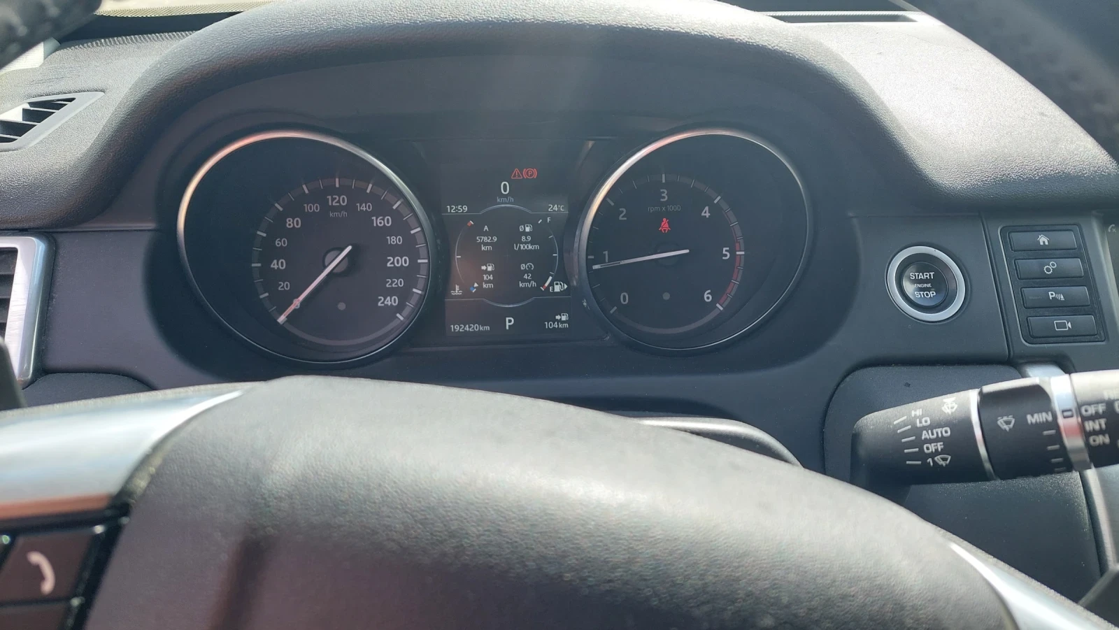 Land Rover Discovery Sport 2.0 TD4 150 AWD Automatic , снимка 11 - Автомобили и джипове - 56183216