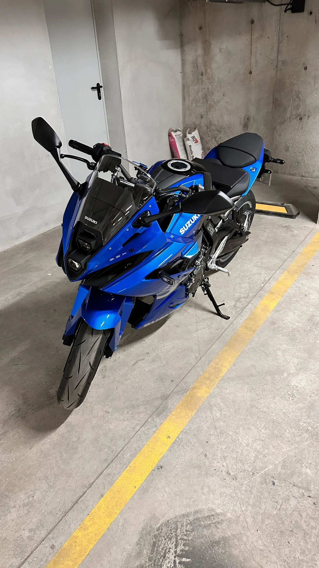 Suzuki Gsxr 8R, снимка 13 - Мотоциклети и мототехника - 55156411
