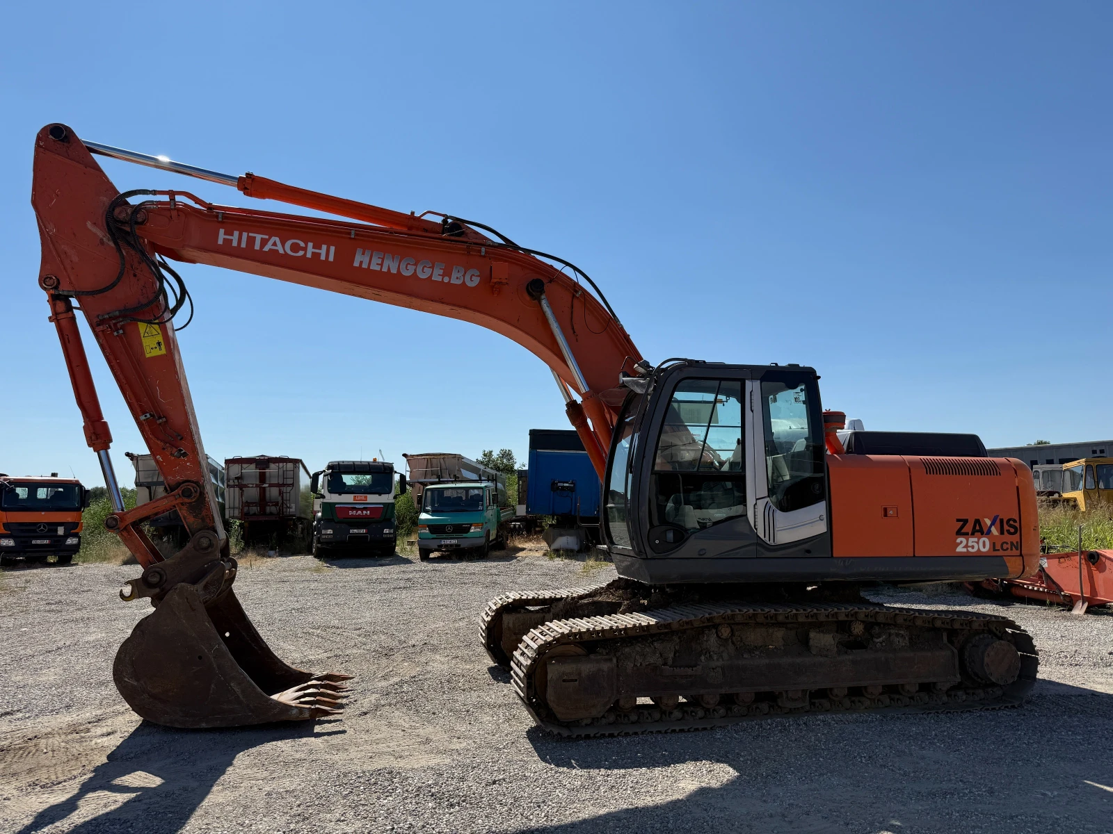 Багер Hitachi ZX 250 LCN-3, снимка 11 - Индустриална техника - 55477340