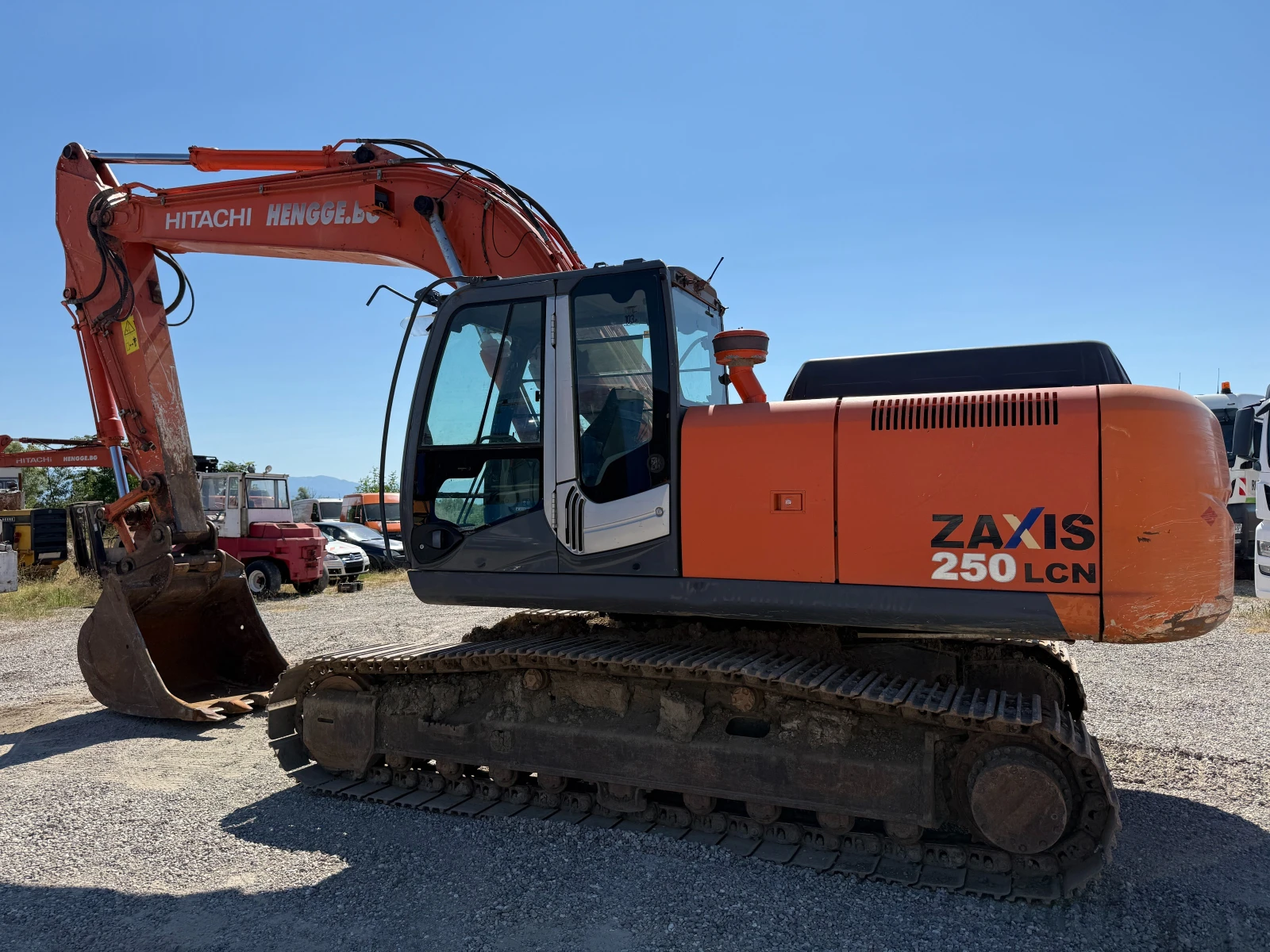 Багер Hitachi ZX 250 LCN-3, снимка 13 - Индустриална техника - 55477340