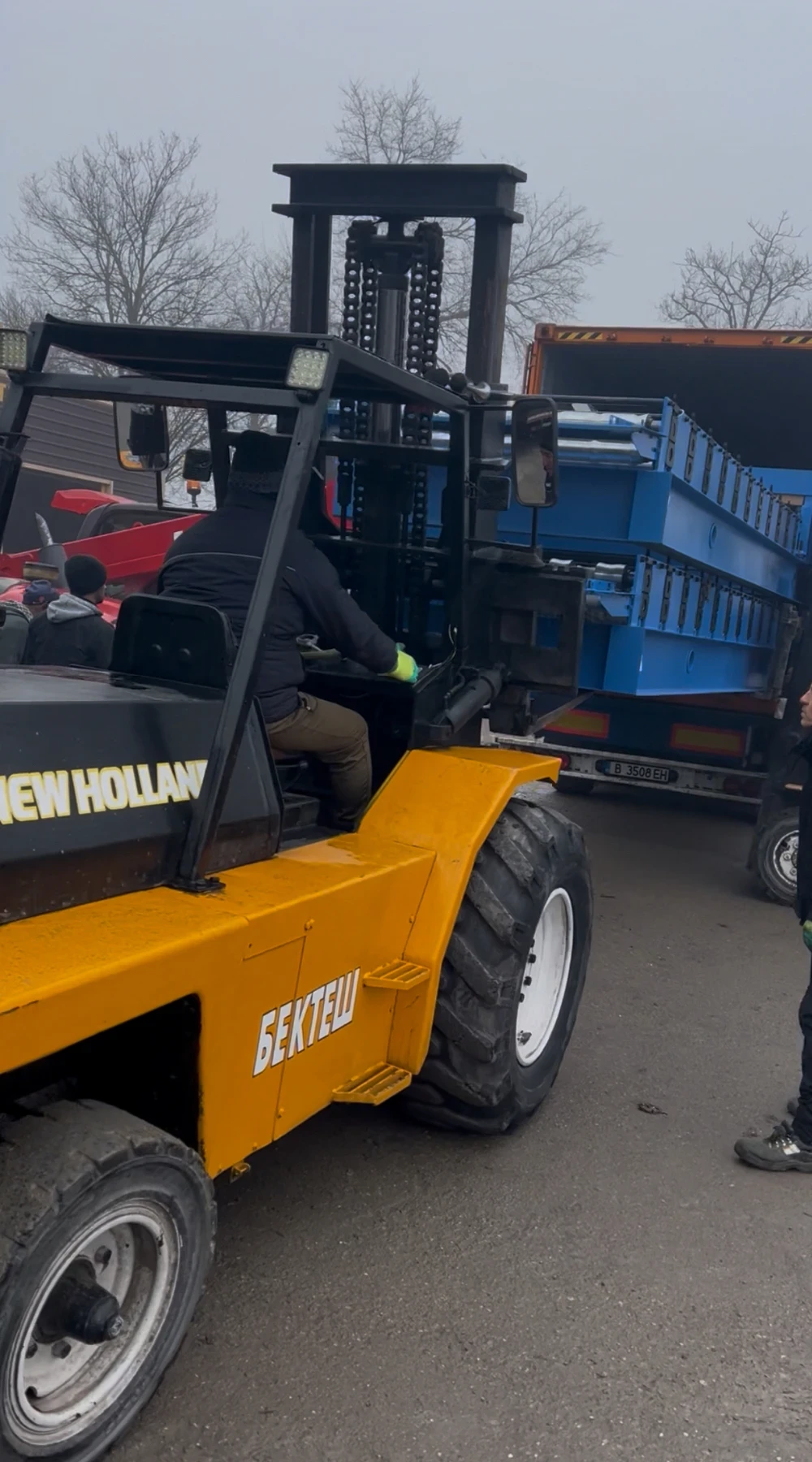 ������� 6 ����� | Mobile.bg � ����������� 4