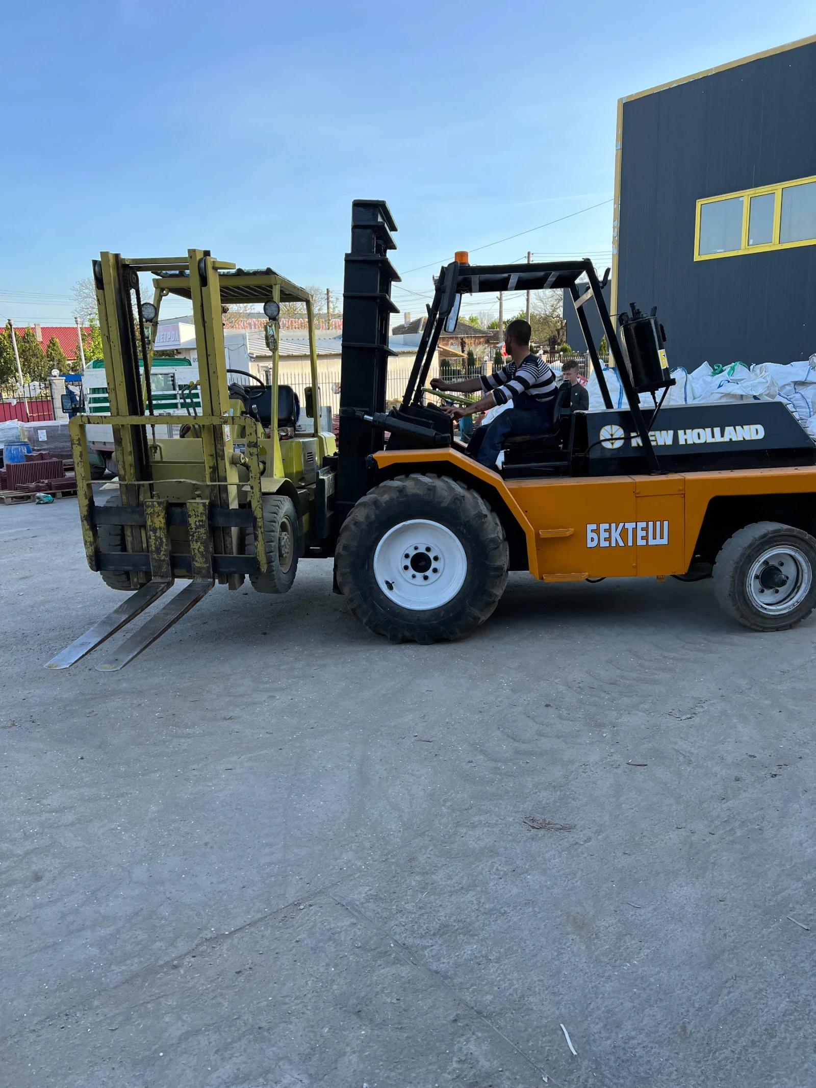 ������� 6 ����� | Mobile.bg � ����������� 5