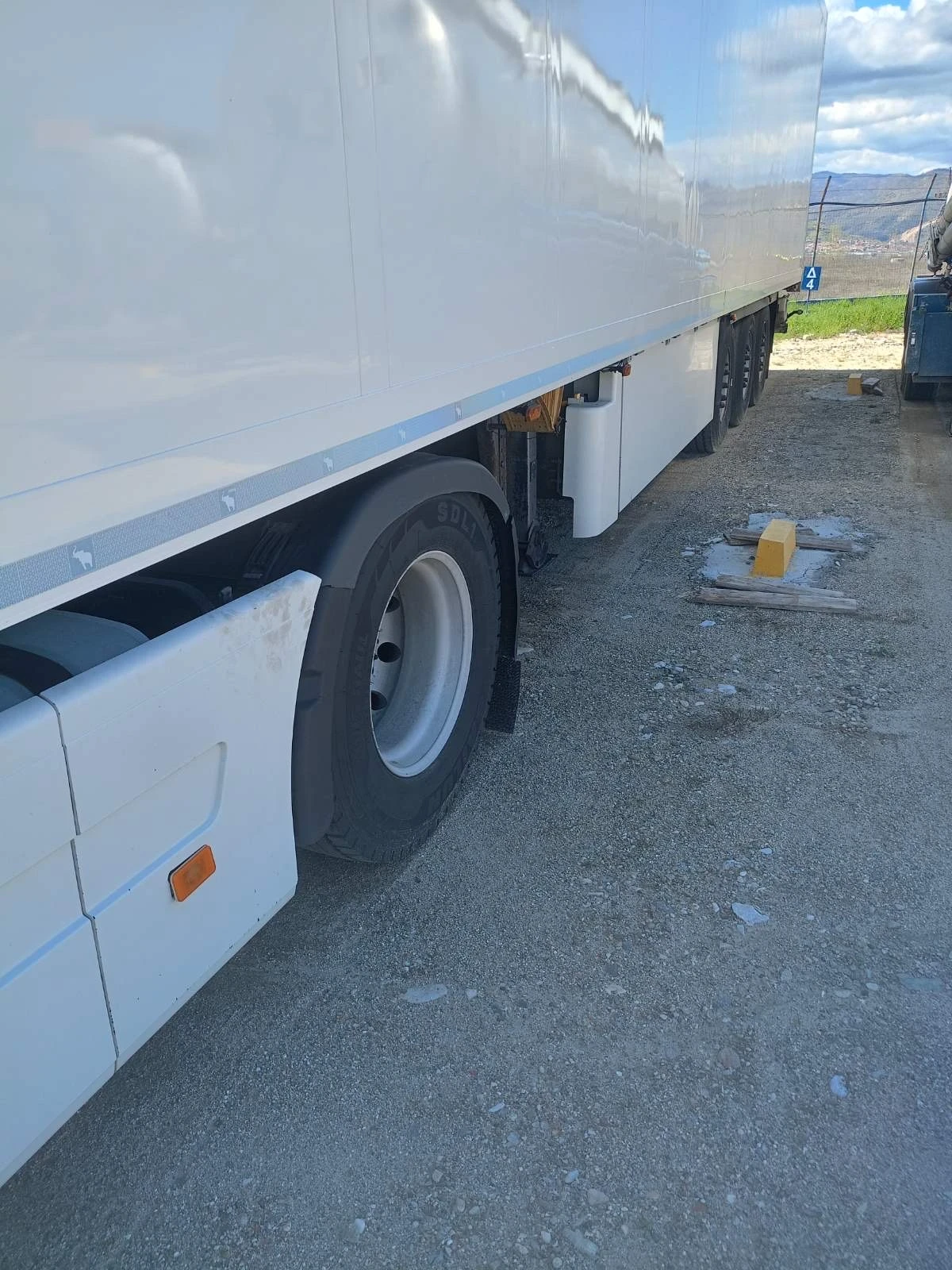 Полуремарке Schmitz, снимка 3 - Ремаркета - 54110237