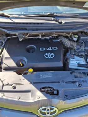 Toyota Corolla verso 2.2 d4d, снимка 14