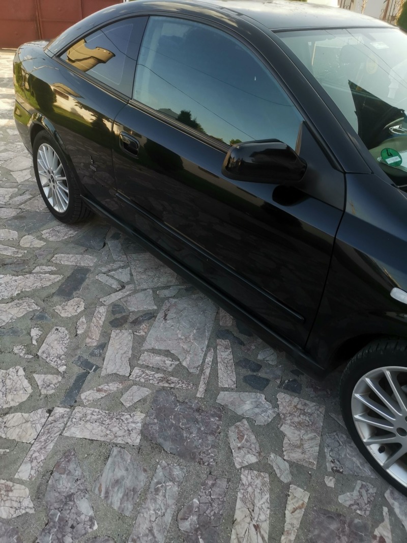 Opel Astra 1.8 бензин бертоне, снимка 3 - Автомобили и джипове - 46173590
