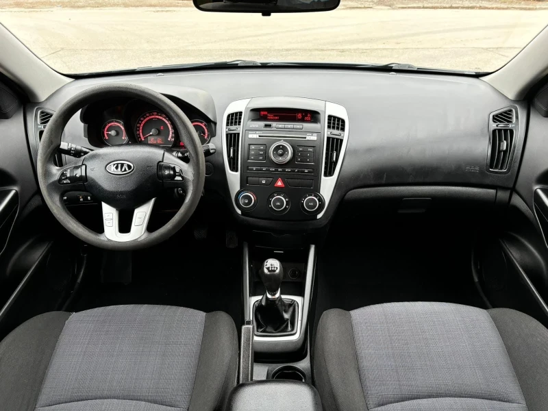 Kia Ceed 1.6CRDI Facelift, снимка 10 - Автомобили и джипове - 47998070