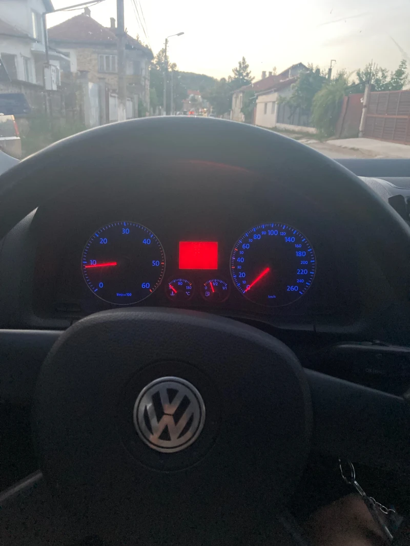 VW Golf 1.9TDI, снимка 8 - Автомобили и джипове - 48518810