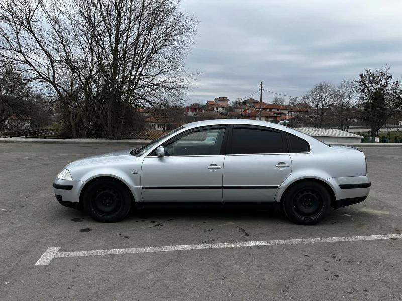 VW Passat 1.8T, снимка 6 - Автомобили и джипове - 49056518