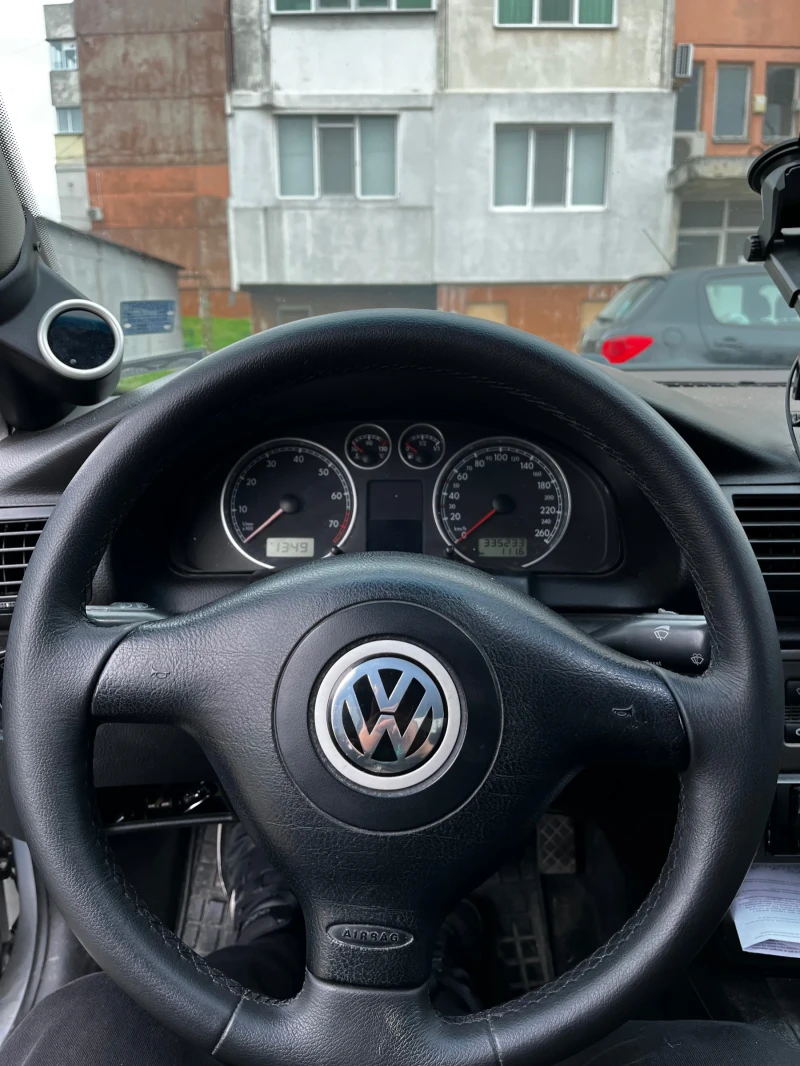 VW Passat 1.8T, снимка 8 - Автомобили и джипове - 49056518