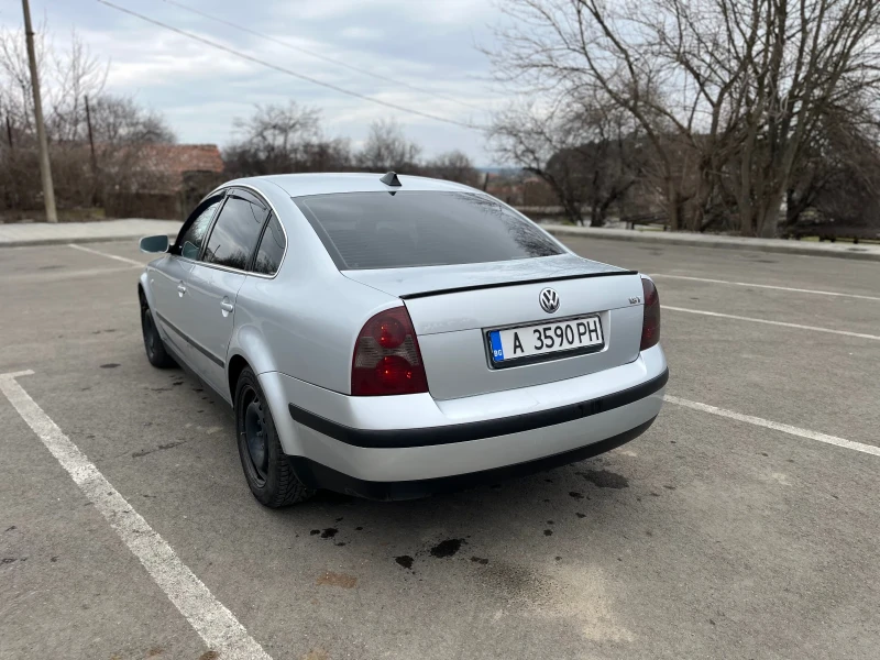 VW Passat 1.8T, снимка 4 - Автомобили и джипове - 49056518