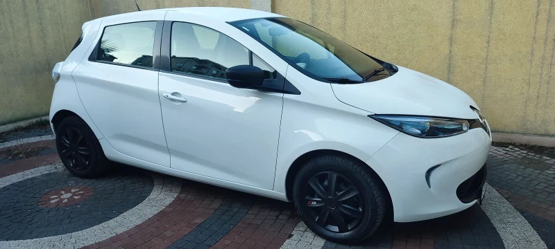 Renault Zoe, снимка 2 - Автомобили и джипове - 49058358