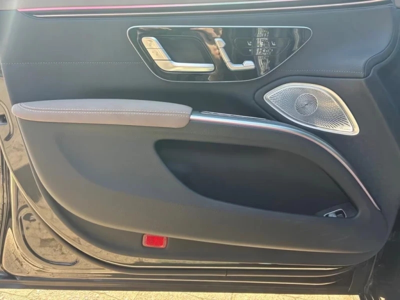 Mercedes-Benz EQS 53/AMG/658HP/PANO/DISTR./BURM/MEMO/AHK/360/341gpr, снимка 12 - Автомобили и джипове - 51755346