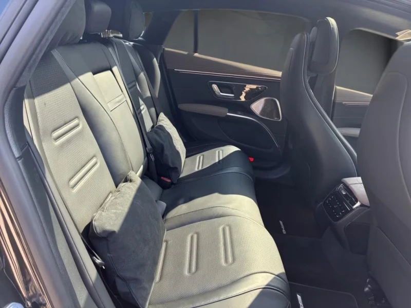 Mercedes-Benz EQS 53/AMG/658HP/PANO/DISTR./BURM/MEMO/AHK/360/341gpr, снимка 15 - Автомобили и джипове - 51755346