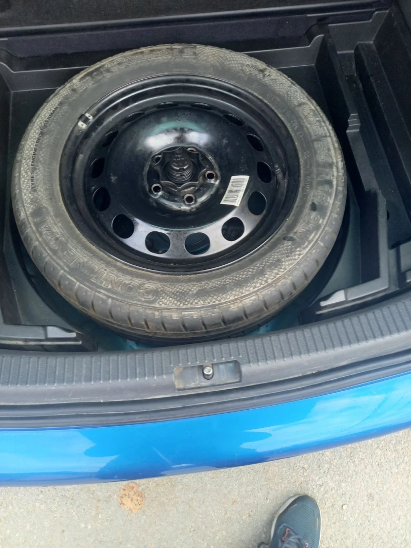 VW Touran 2.0 TDI 140hp, снимка 7 - Автомобили и джипове - 52324915