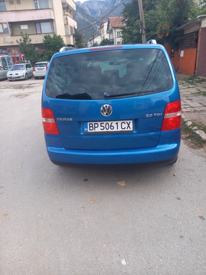 VW Touran 2.0 TDI 140hp, снимка 4 - Автомобили и джипове - 52324915