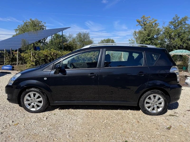 Toyota Corolla verso 1.8i Facelift, снимка 2 - Автомобили и джипове - 52621356