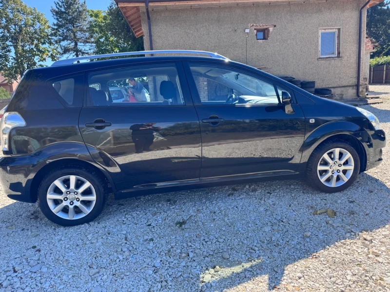 Toyota Corolla verso 1.8i Facelift, снимка 6 - Автомобили и джипове - 52621356