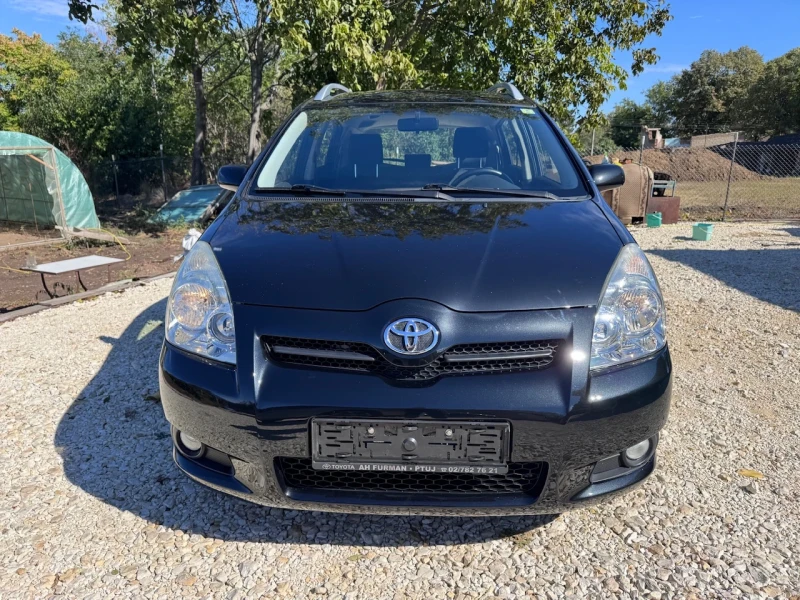 Toyota Corolla verso 1.8i Facelift, снимка 8 - Автомобили и джипове - 52621356