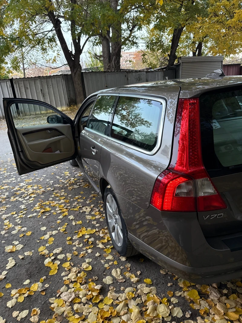 Volvo V70, снимка 14 - Автомобили и джипове - 52472618