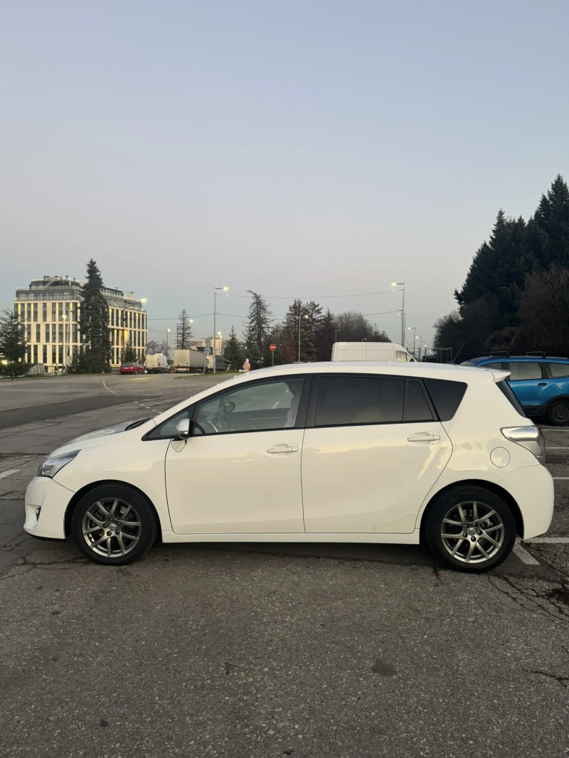Toyota Verso, снимка 4 - Автомобили и джипове - 52793221