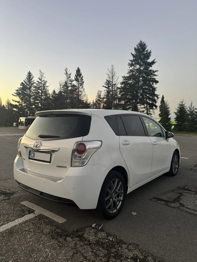 Toyota Verso, снимка 7 - Автомобили и джипове - 52793221