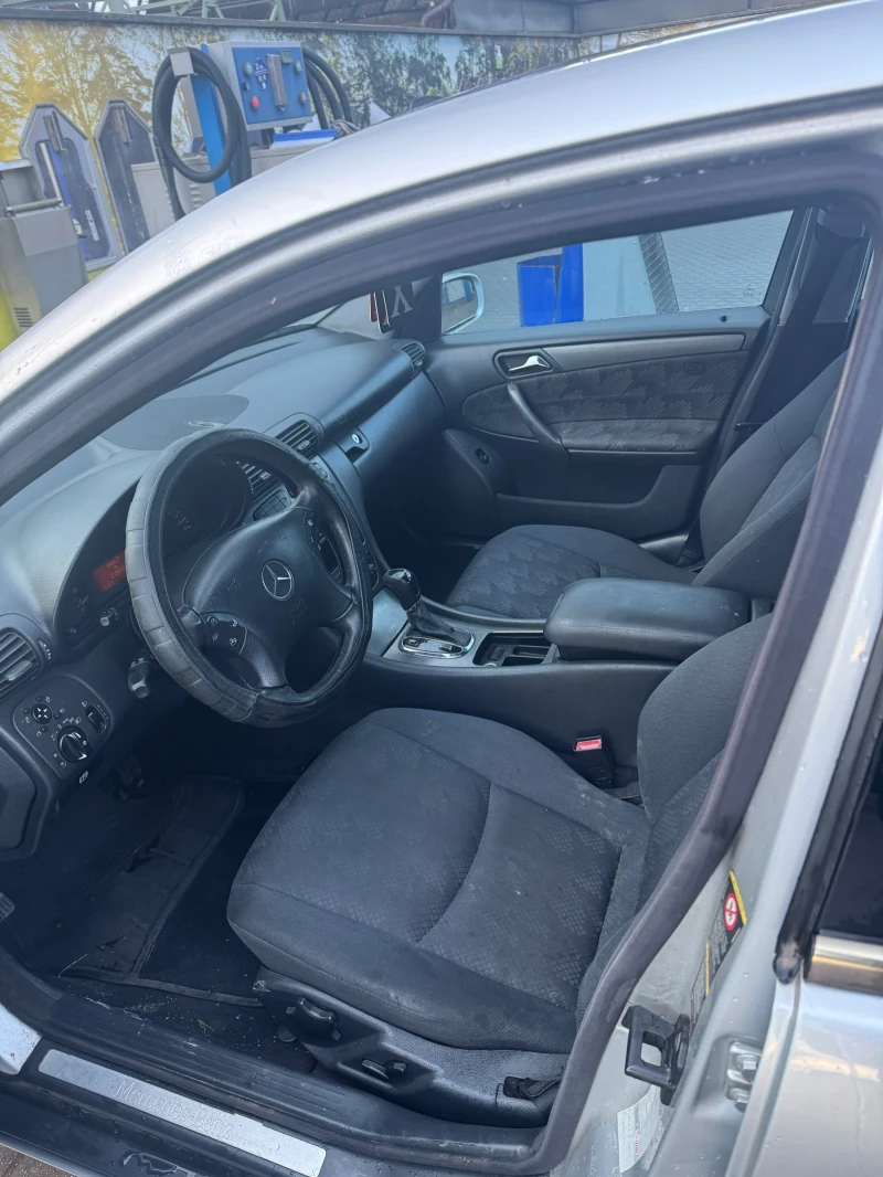 Mercedes-Benz C 270, снимка 11 - Автомобили и джипове - 53024243