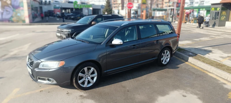 Volvo V70, снимка 4 - Автомобили и джипове - 53201475