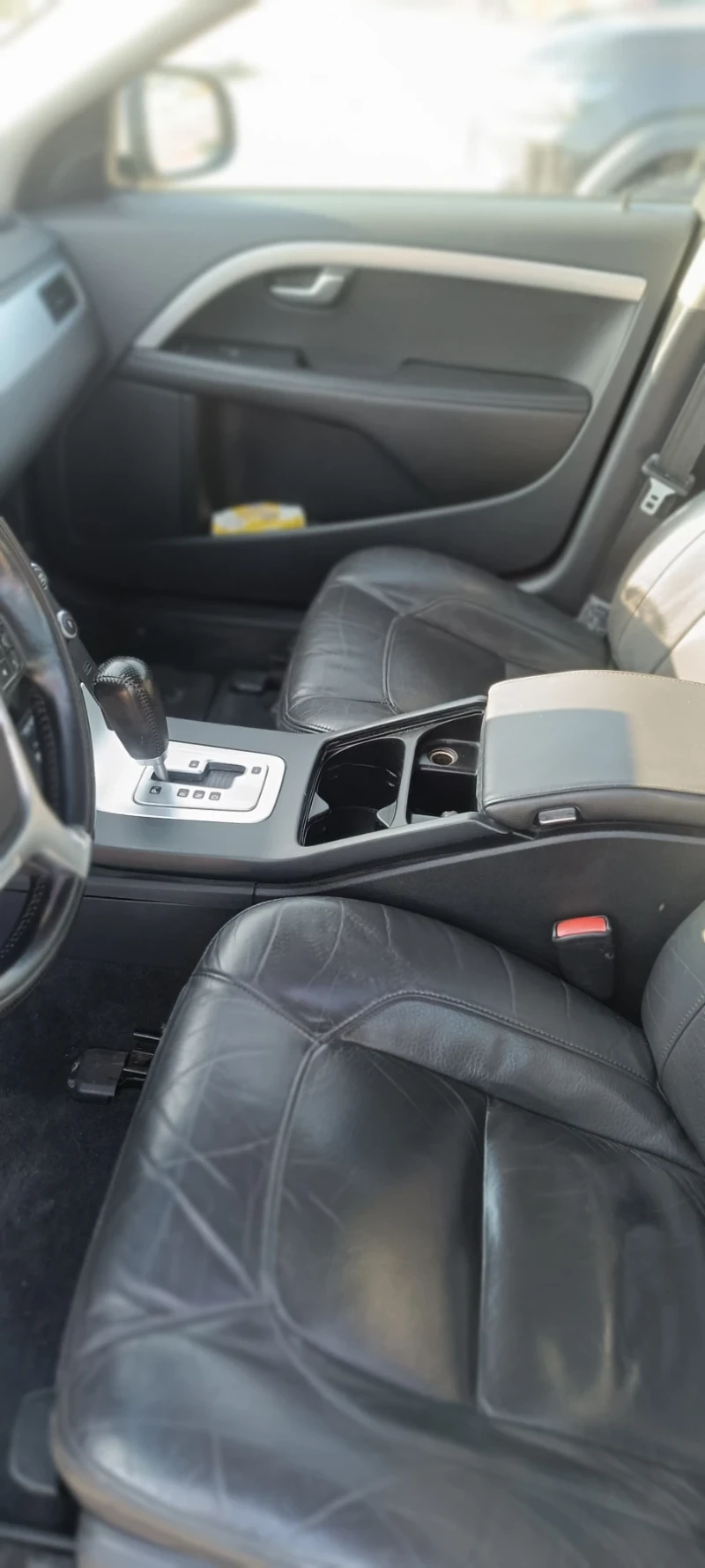 Volvo V70, снимка 12 - Автомобили и джипове - 53201475