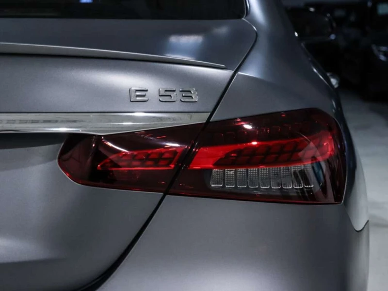 Mercedes-Benz E 53 AMG CARFAX, снимка 10 - Автомобили и джипове - 53342736