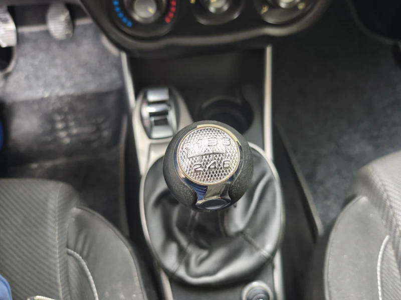 Alfa Romeo MiTo 1.6 jtd 6ск, снимка 9 - Автомобили и джипове - 53400306