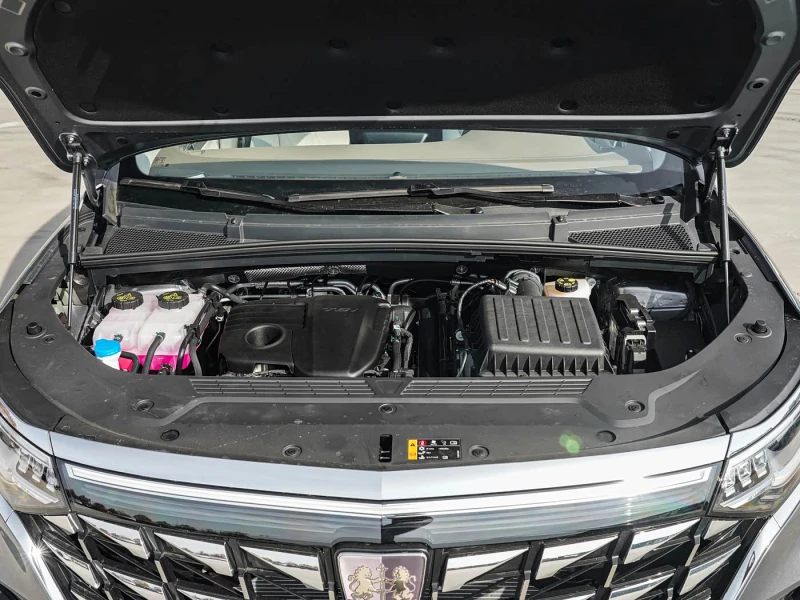 Mg Marvel R Roewe iMAX8 2025 PHEV   7 места   пробег до 1536 к, снимка 4 - Автомобили и джипове - 53414554