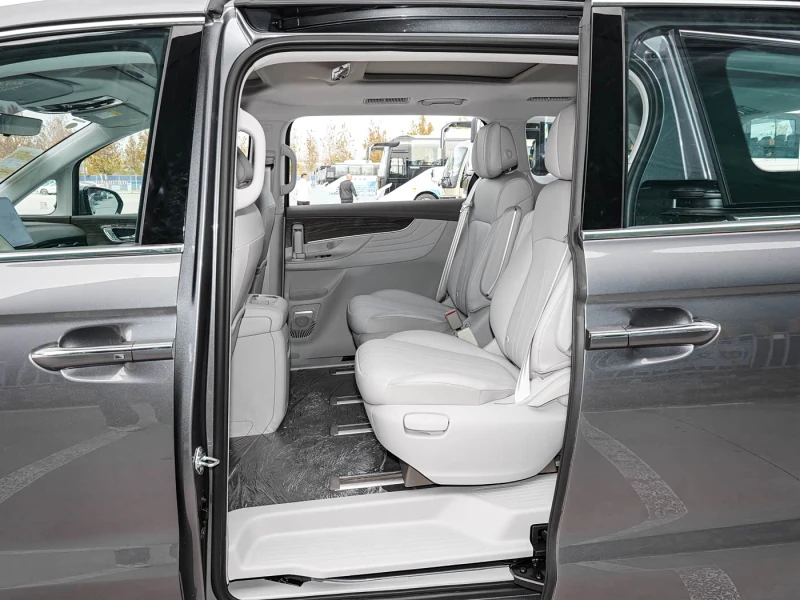 Mg Marvel R Roewe iMAX8 2025 PHEV   7 места   пробег до 1536 к, снимка 8 - Автомобили и джипове - 53414554