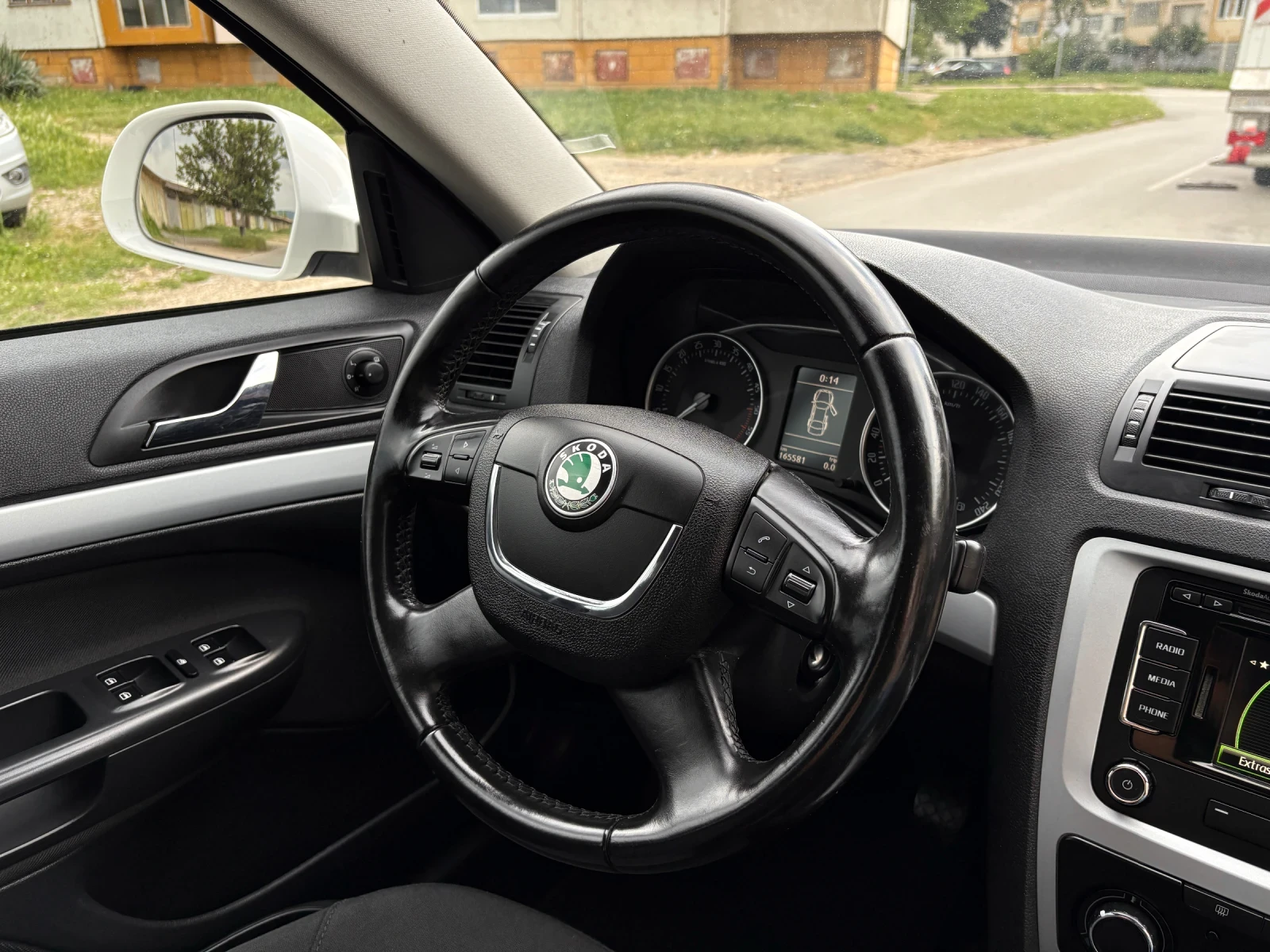 Skoda Octavia 1.6TDI НАВИГАЦИЯ* FACELIFT* 165 000км*  - изображение 10