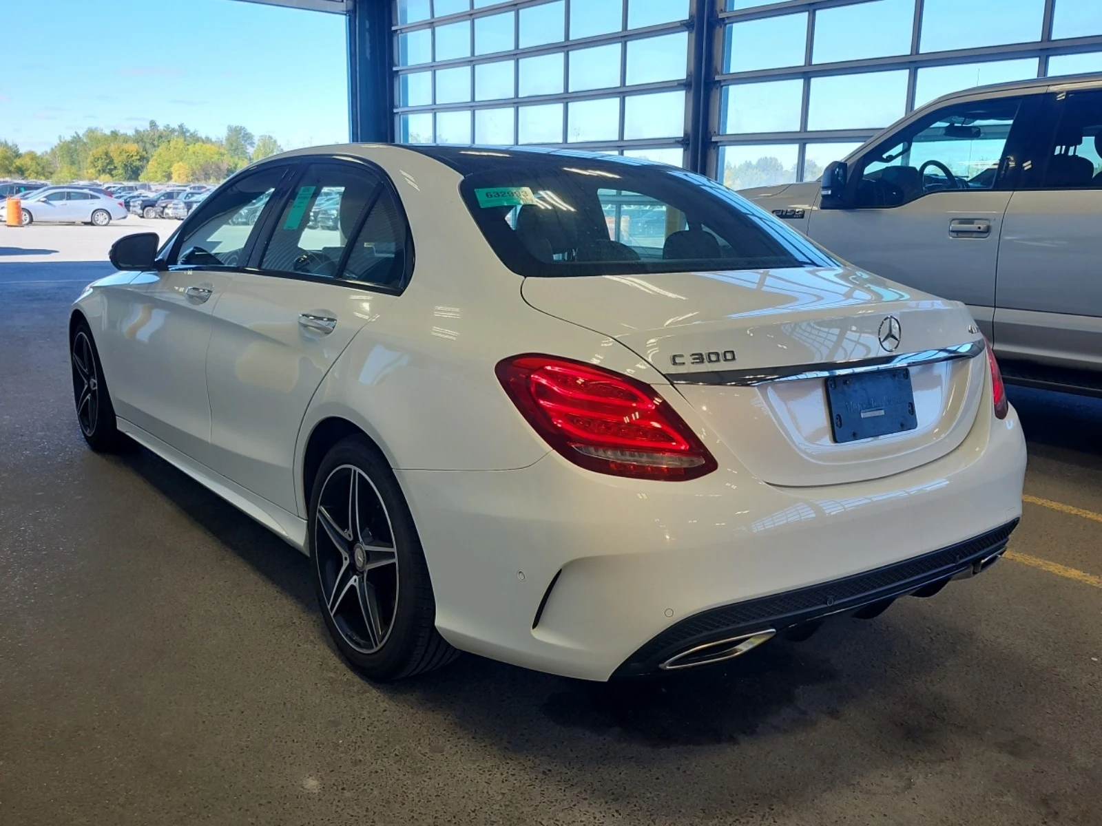 Mercedes-Benz C 300 * CARFAX* АВТОФИНАНСИРАНЕ* Цена до България*  - изображение 3
