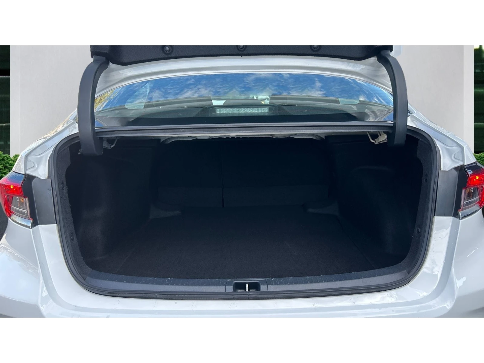 Toyota Corolla Месечна вноска от 402 лв. - изображение 10