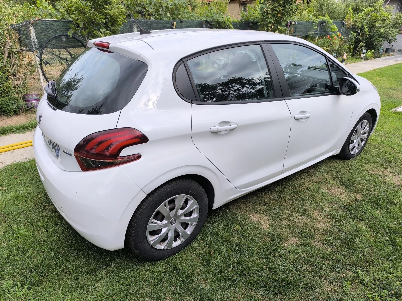 Peugeot 208  - изображение 6