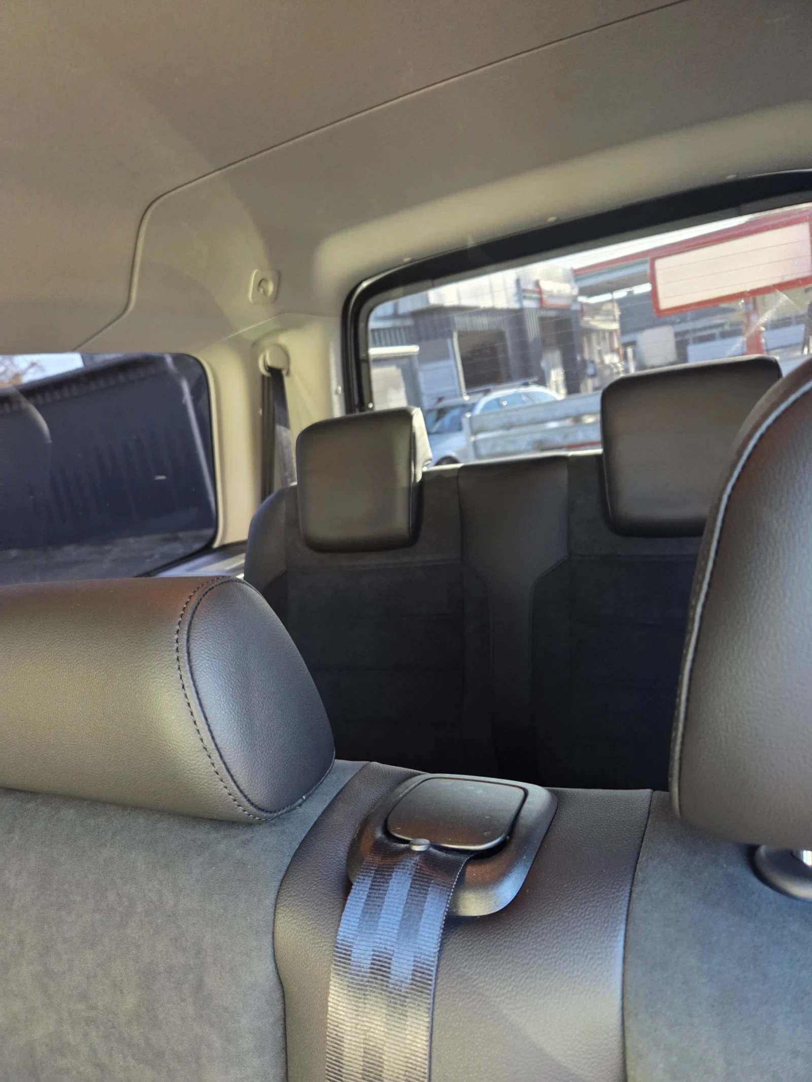 VW Caddy 2.0 - изображение 9