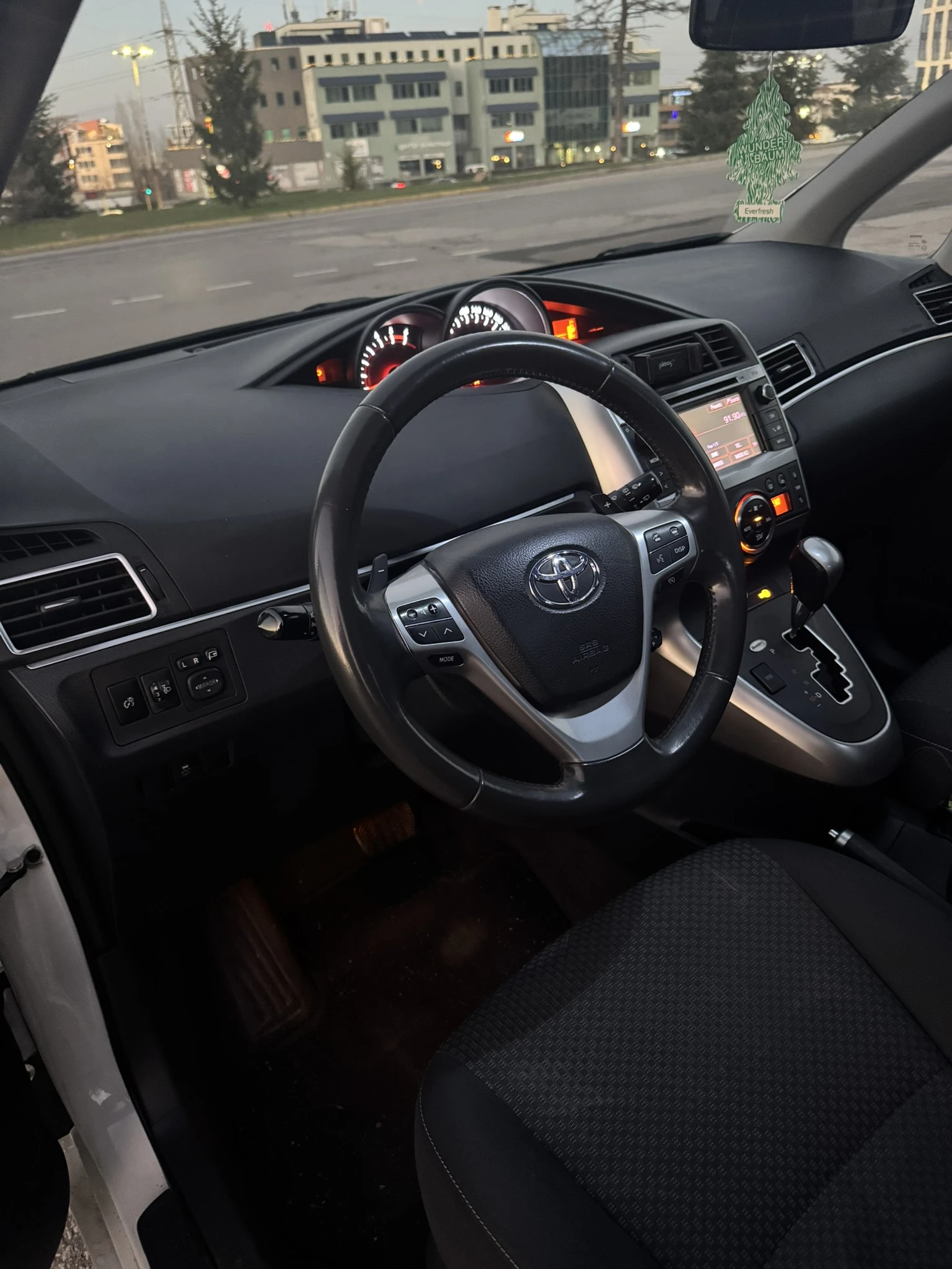 Toyota Verso  - изображение 9