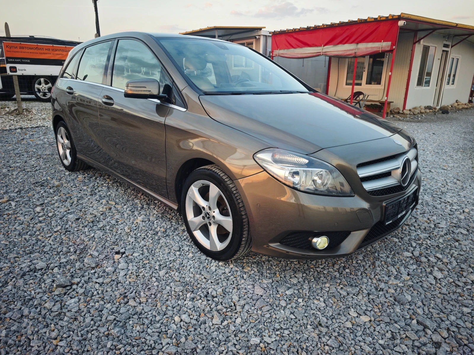 Mercedes-Benz B 180 1.6i , снимка 3 - Автомобили и джипове - 53738307
