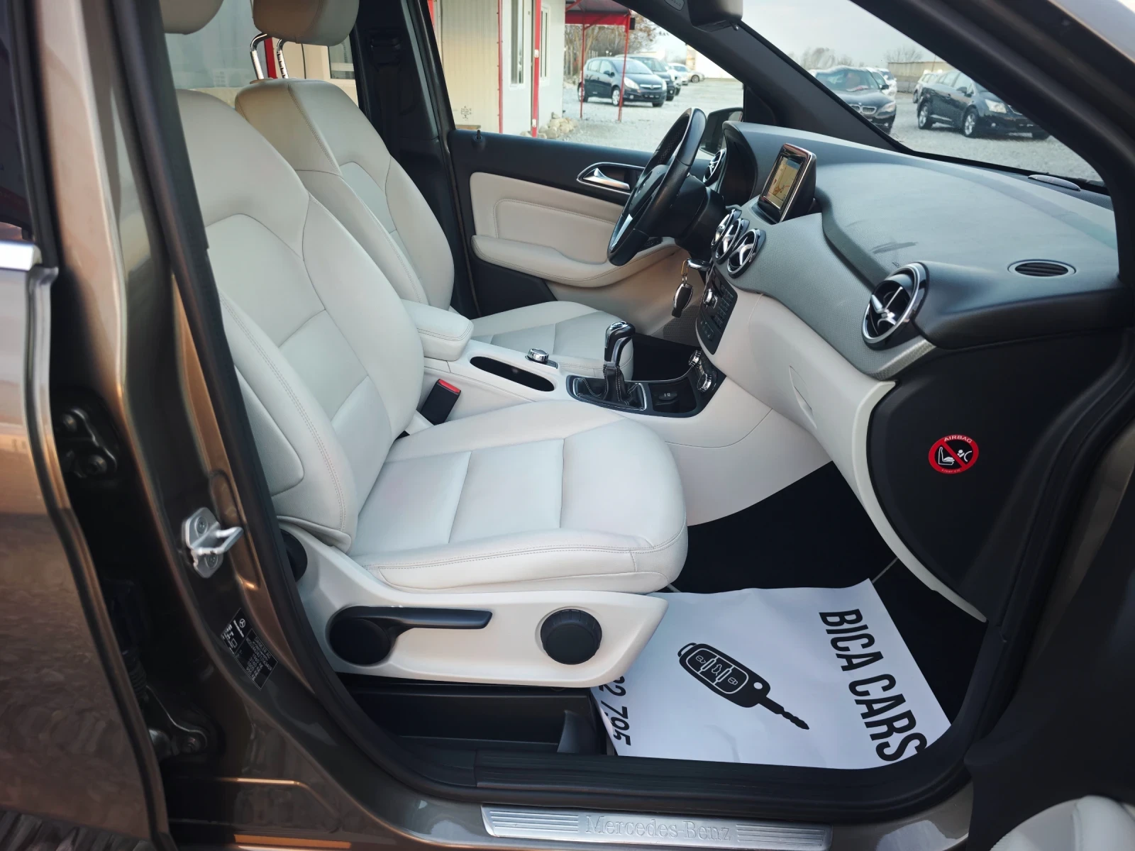 Mercedes-Benz B 180 1.6i , снимка 10 - Автомобили и джипове - 53738307