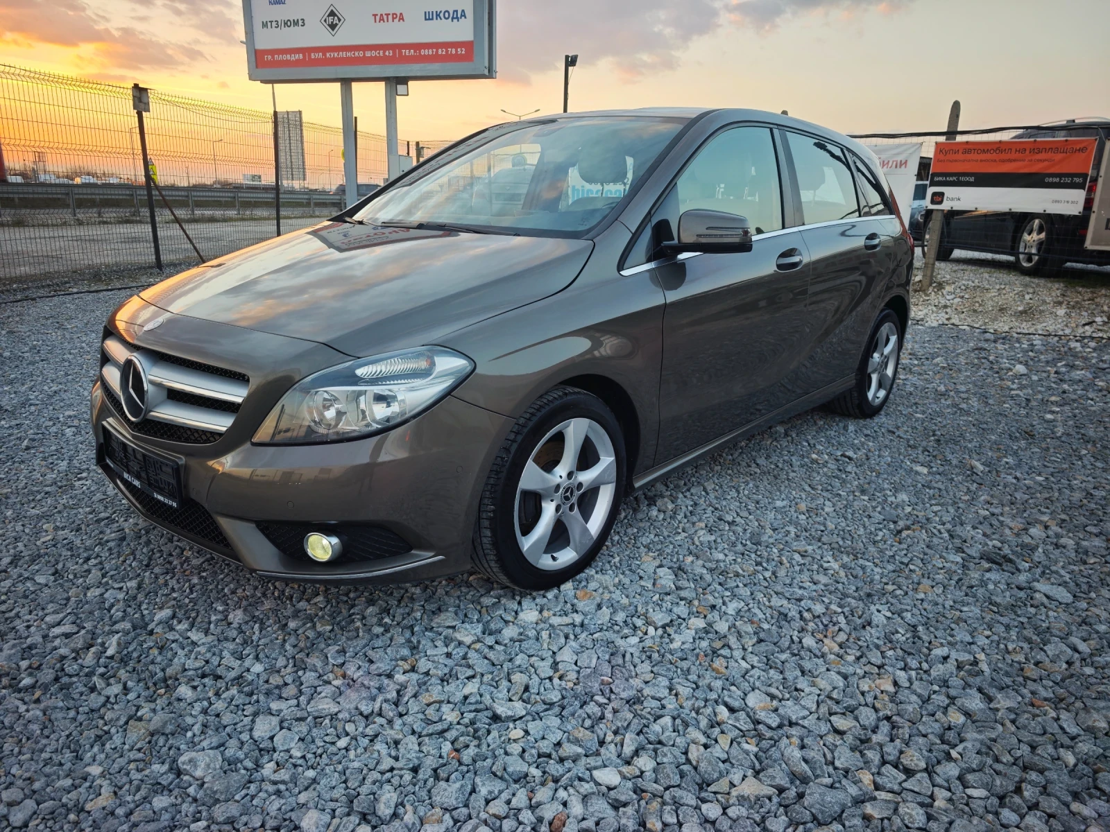 Mercedes-Benz B 180 1.6i , снимка 2 - Автомобили и джипове - 53738307