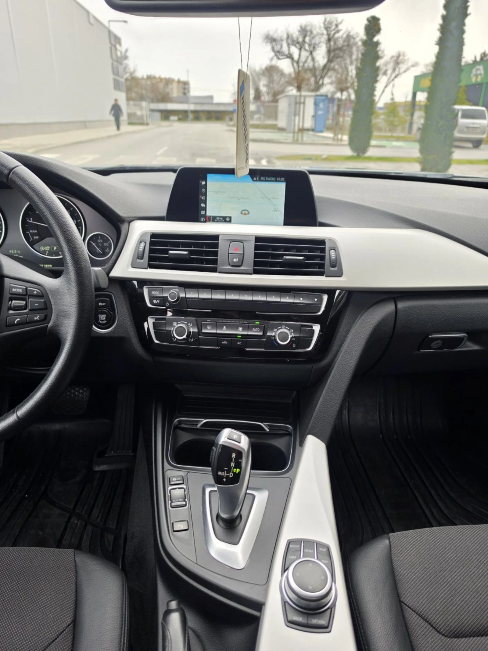 BMW 318, снимка 13 - Автомобили и джипове - 53903102