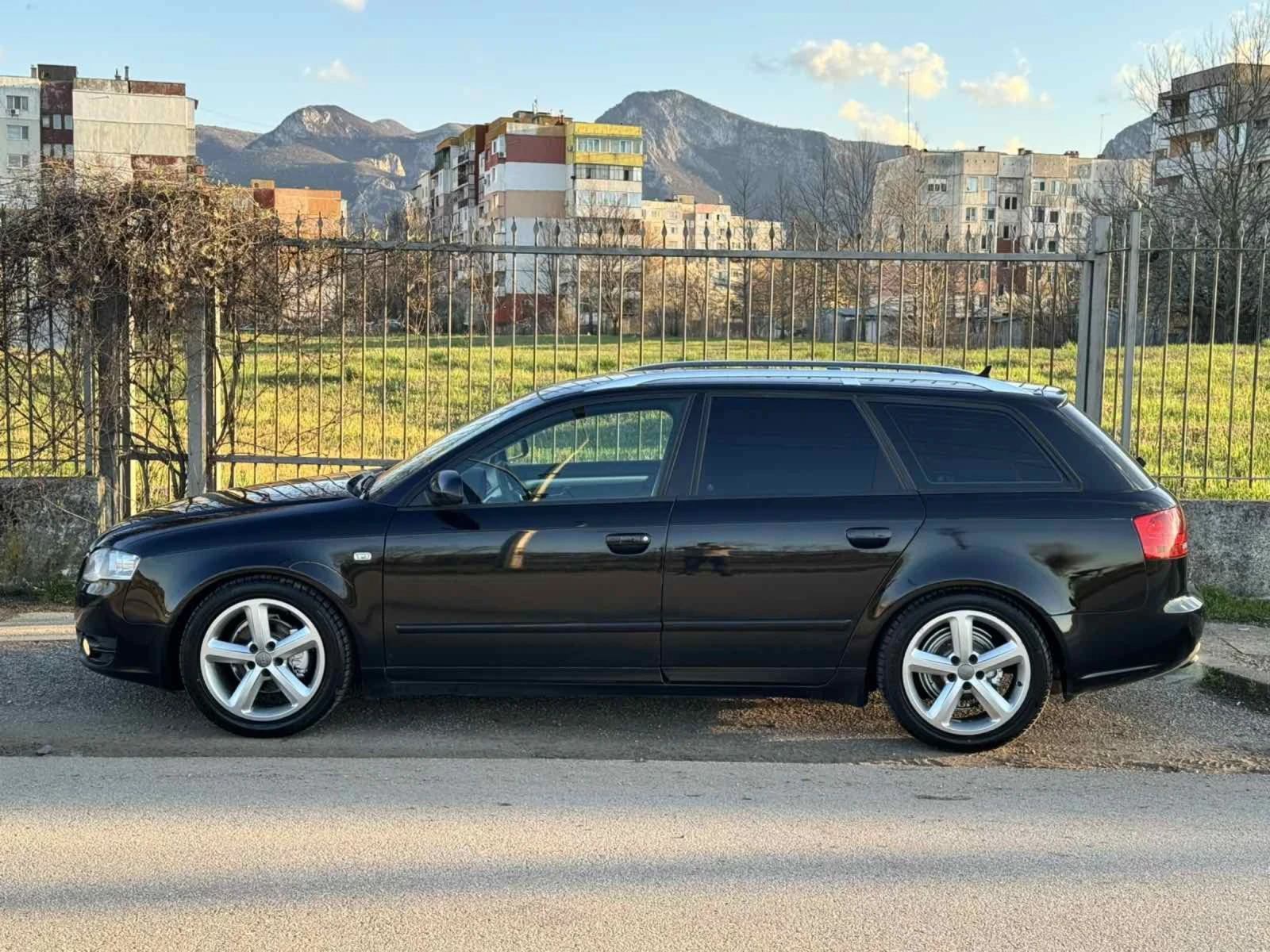 Audi A4 2.0TDI* 8-Клапана* QUATTRO* XENON* TOP!!!, снимка 3 - Автомобили и джипове - 54239309