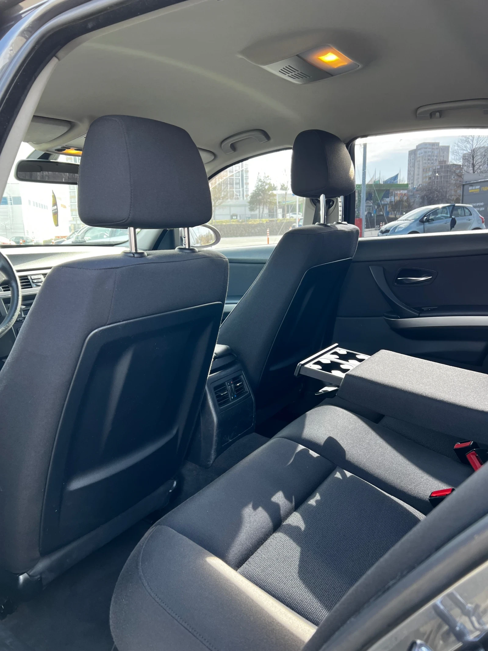 BMW 320, снимка 9 - Автомобили и джипове - 54294684