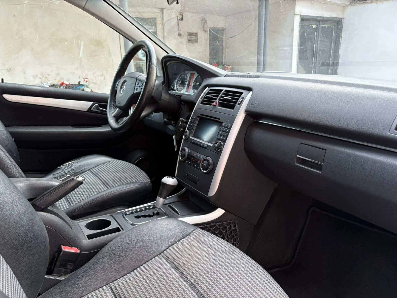 Mercedes-Benz B 200 Mercedes B200cdi, Avtomat , снимка 12 - Автомобили и джипове - 55073930