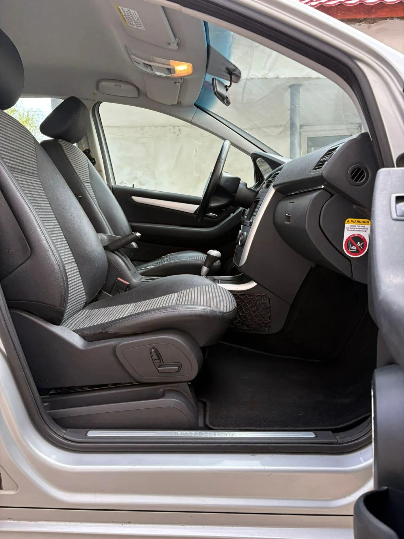 Mercedes-Benz B 200 Mercedes B200cdi, Avtomat , снимка 13 - Автомобили и джипове - 55073930
