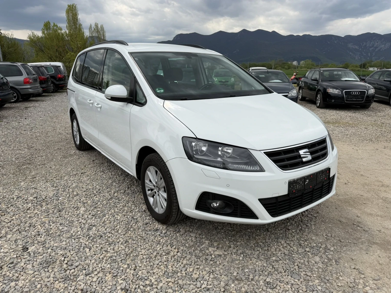 Seat Alhambra, снимка 2 - Автомобили и джипове - 54680583