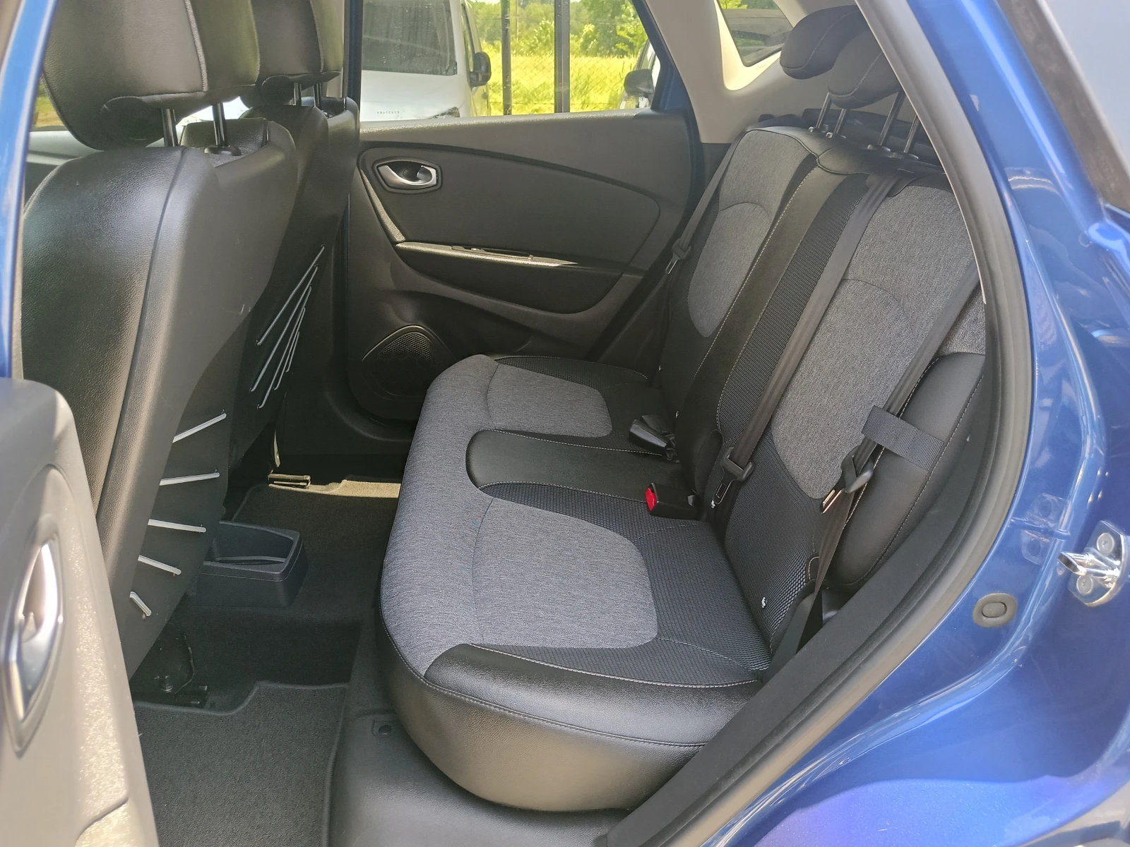 Renault Captur 1.3i ��������� | Mobile.bg � ����������� 10