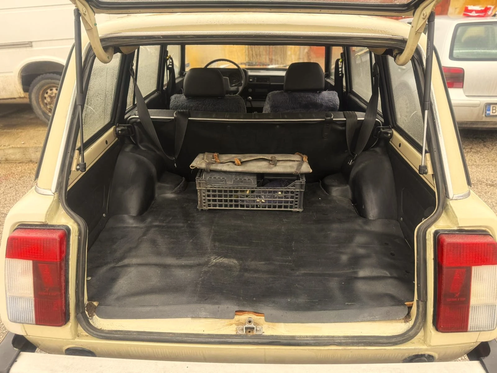 Lada 2104, снимка 10 - Автомобили и джипове - 54792356